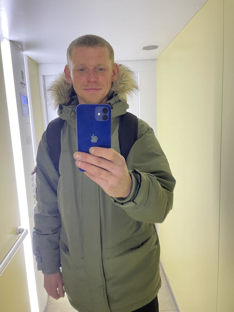  26704991  Vadim, 33 ,    