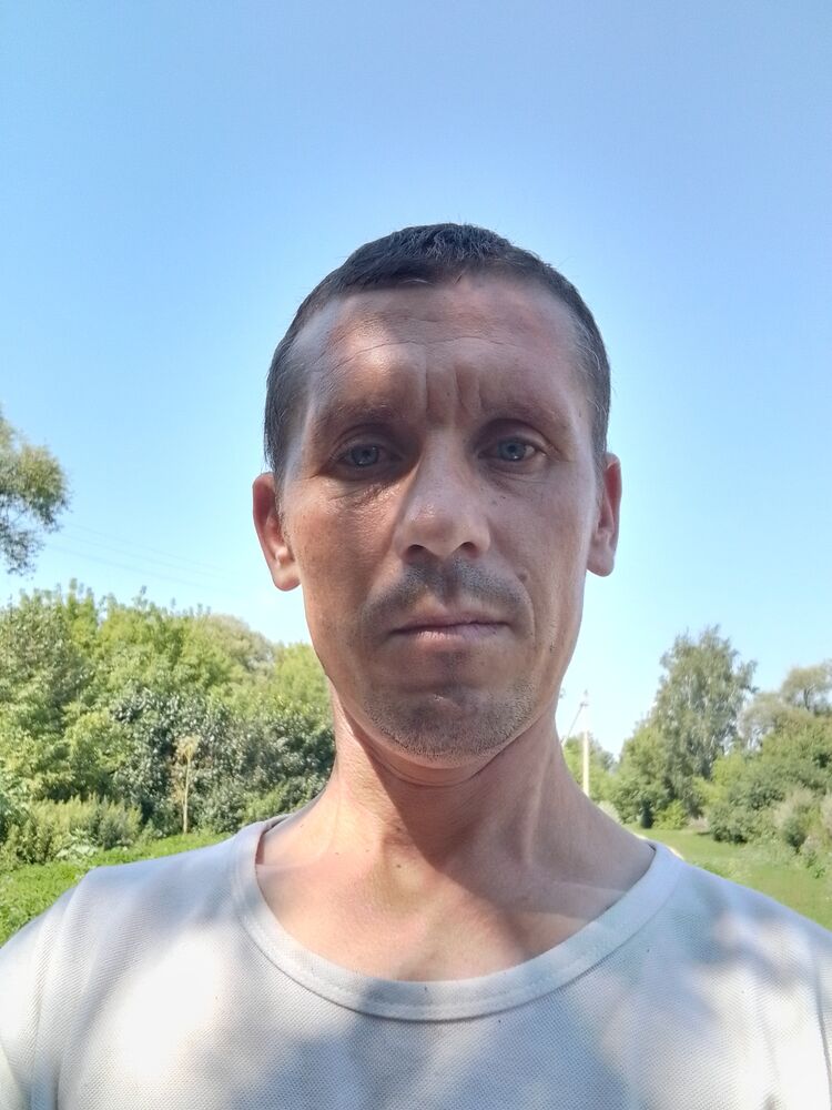  ,   Aleksei, 37 ,   c 