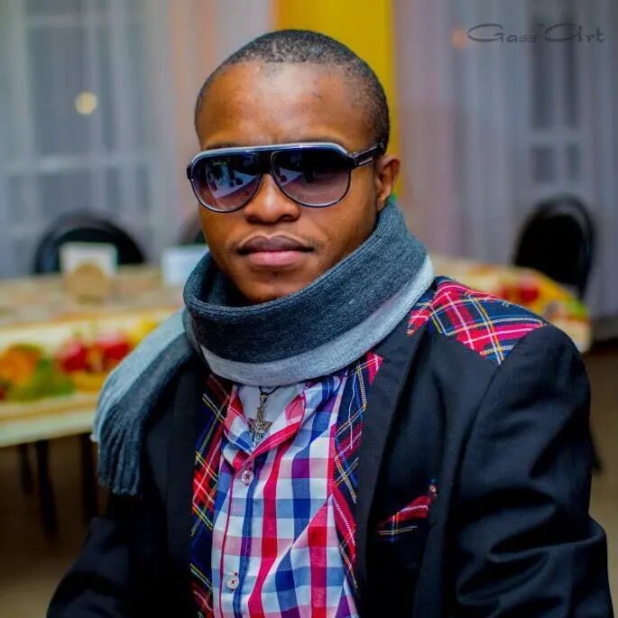  42845411  Grace, 37 ,    