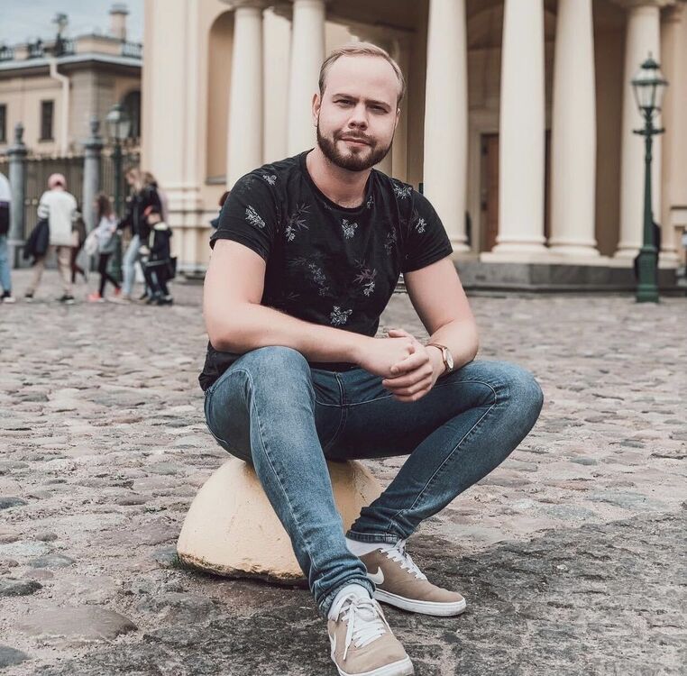  26888441  Alex, 33 ,    