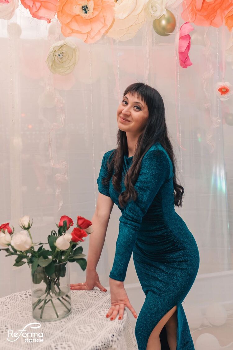  ,   Iren, 32 ,   c 