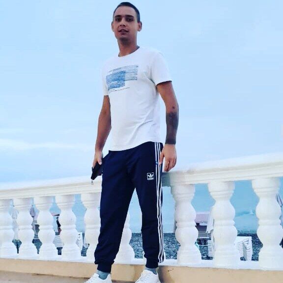  --,   Roman, 26 ,   ,   