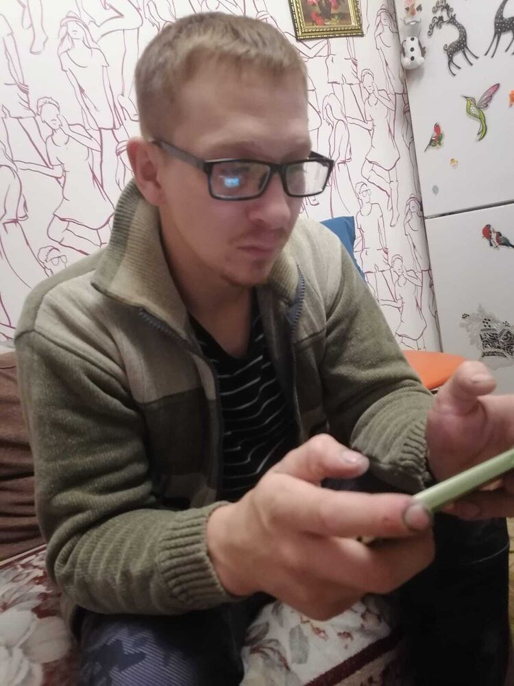  43570331  Dmitry, 28 ,    