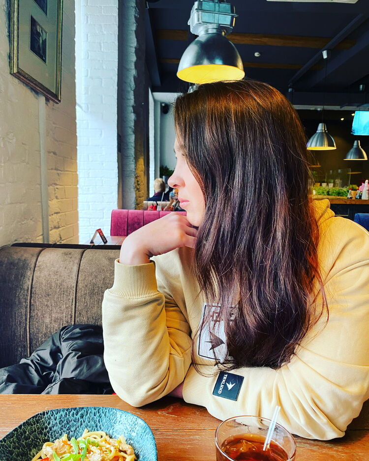  27163131  , 33 ,    -