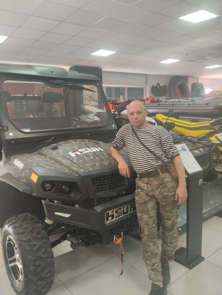  ,   Sergey, 37 ,   ,   , 