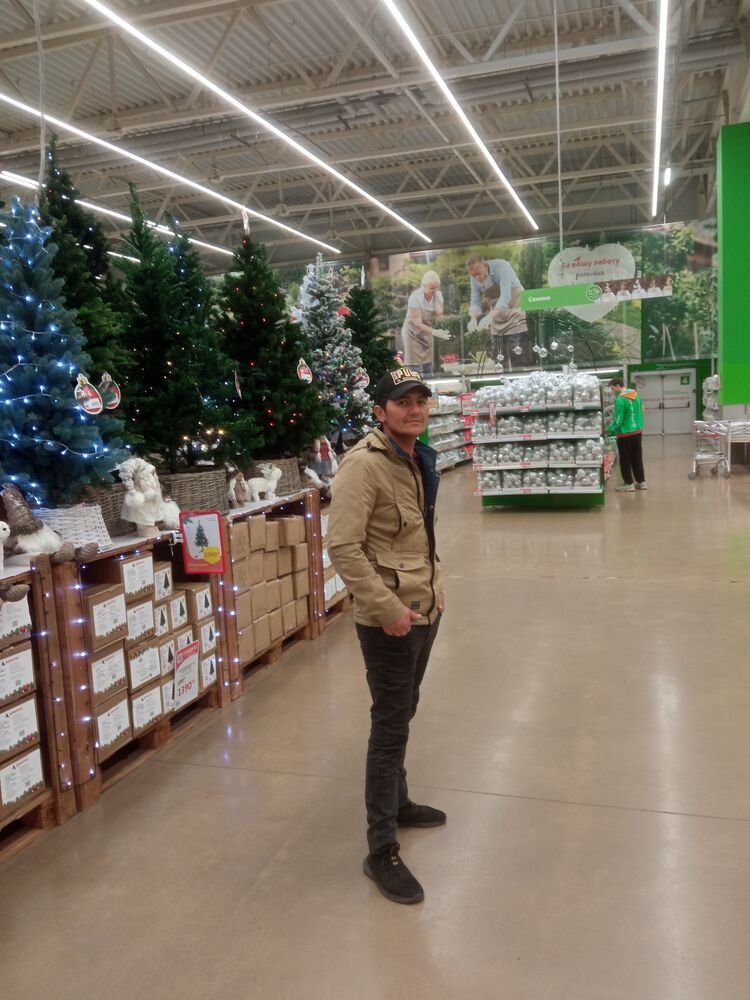  31405611  Ruslan, 33 ,    