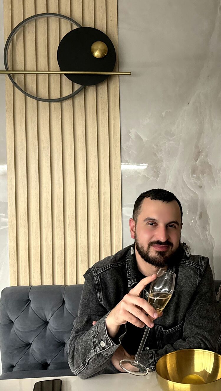  48829251  , 33 ,    