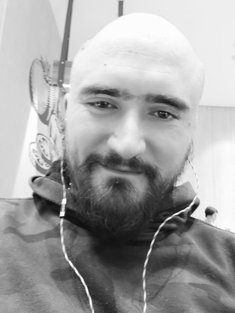  --,   Ilya, 40 ,   ,   , c 