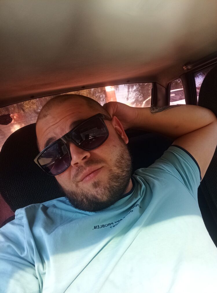  45738221  Pavel, 35 ,    