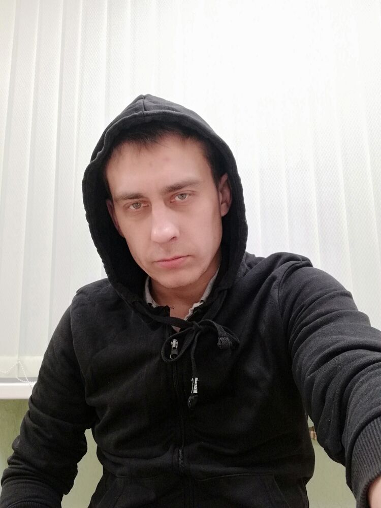  40578181  Maks, 36 ,    