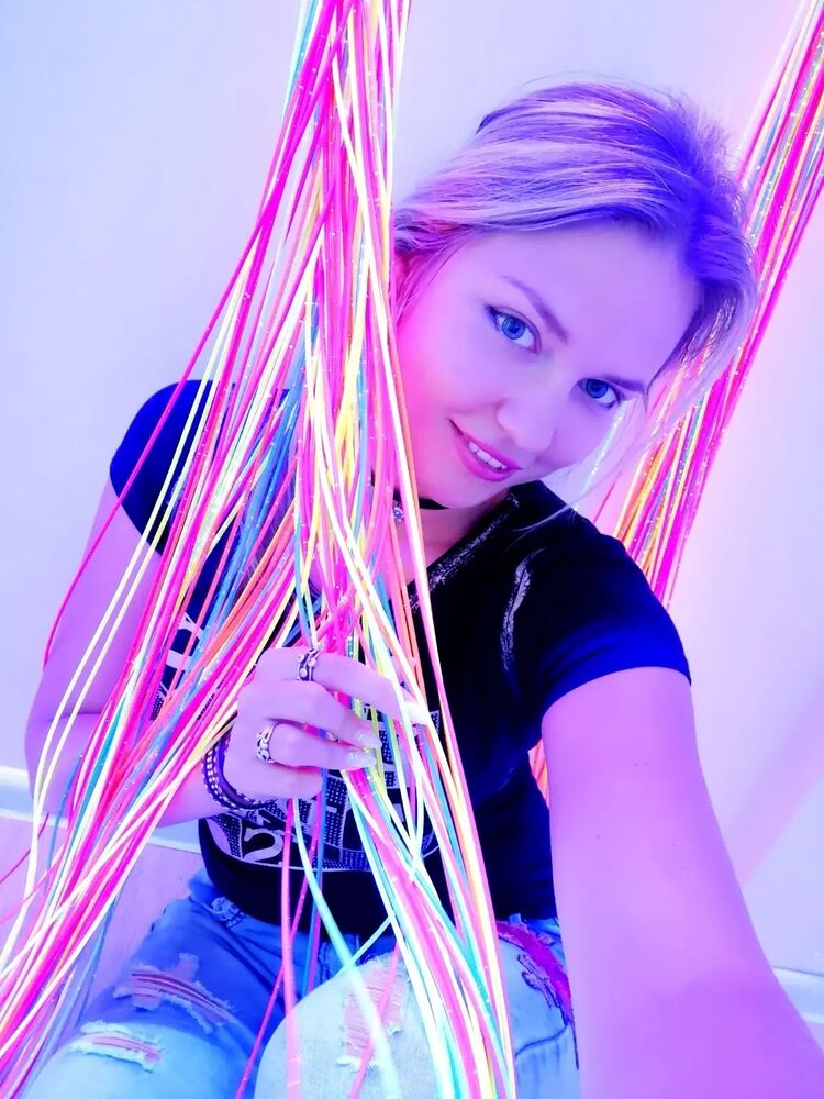  31223711  Irina, 32 ,    
