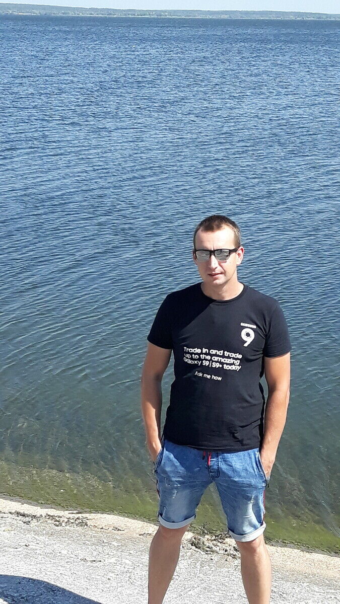  ,   Dima, 39 ,   