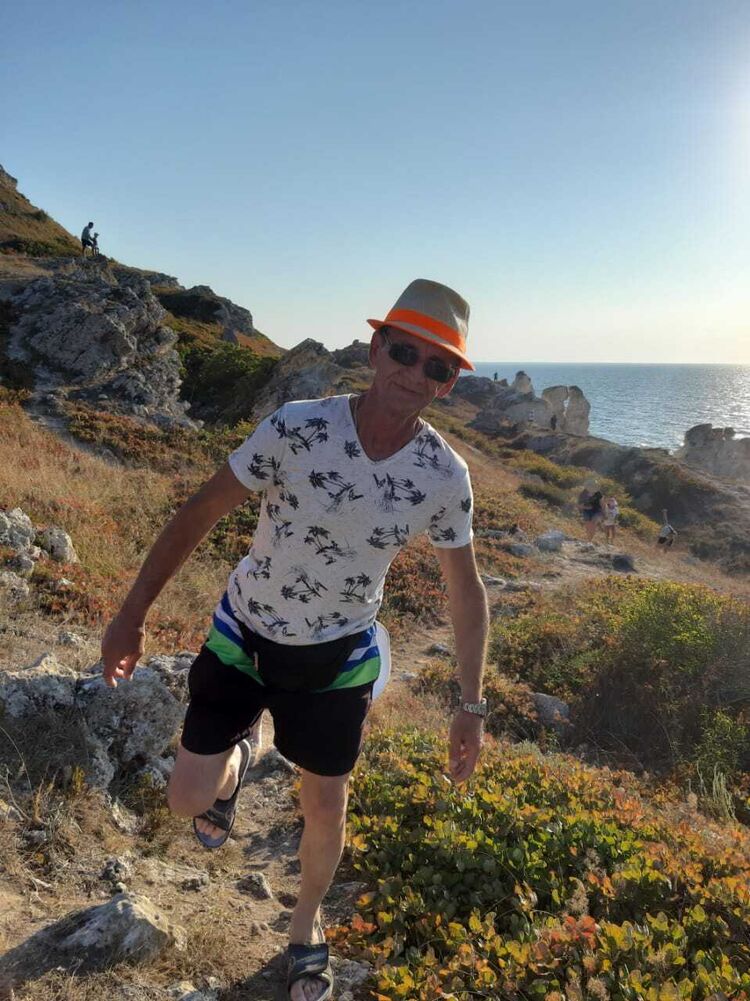  ,   Andrey, 61 ,   ,   