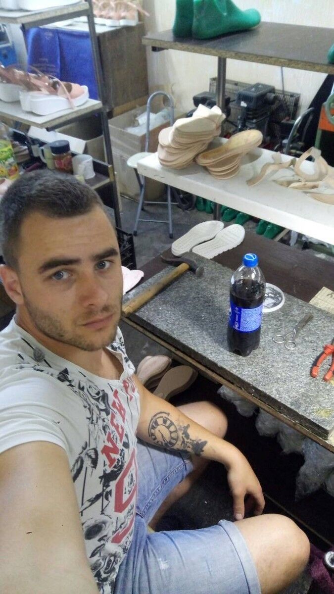  Kartuzy,   Alex, 31 ,   ,   , c 