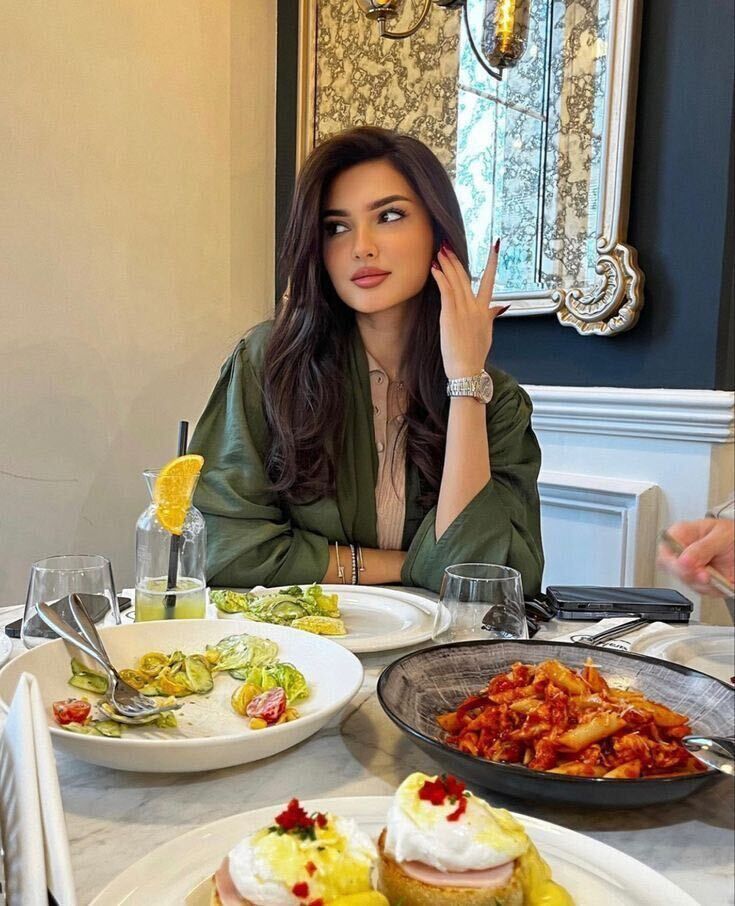  51306331  Rose, 38 ,    -