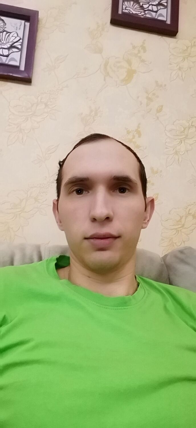  48749421  Anton, 36 ,    