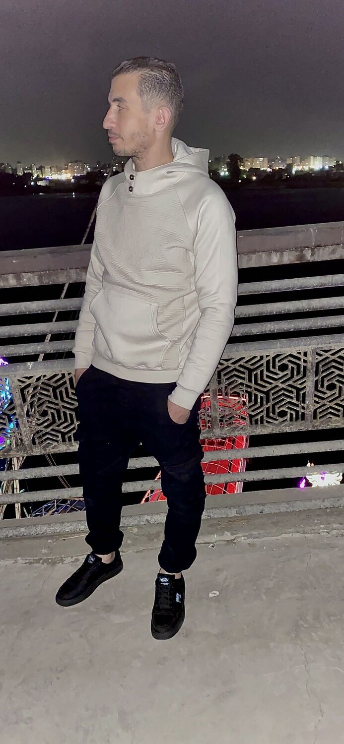  47619651  Ahmed, 32 ,    