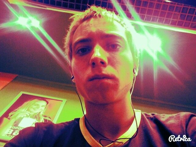  6592531  DIZ, 28 ,    