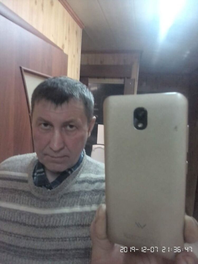  18585571  Aleksey, 49 ,     