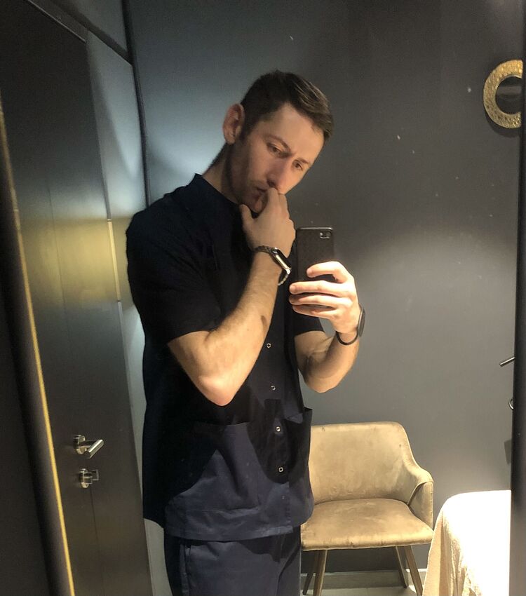 52948041  , 32 ,    