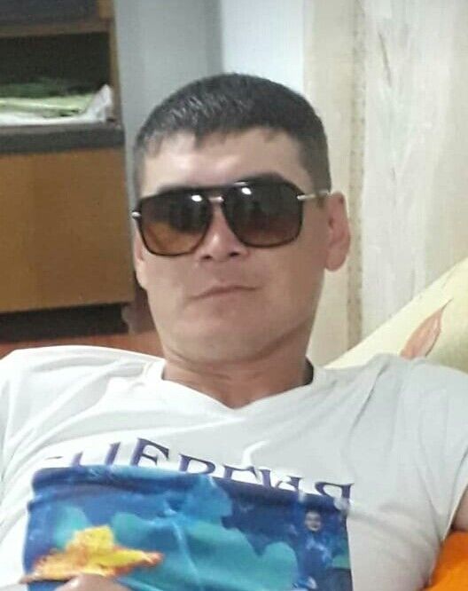  18738291  Alibek, 40 ,    