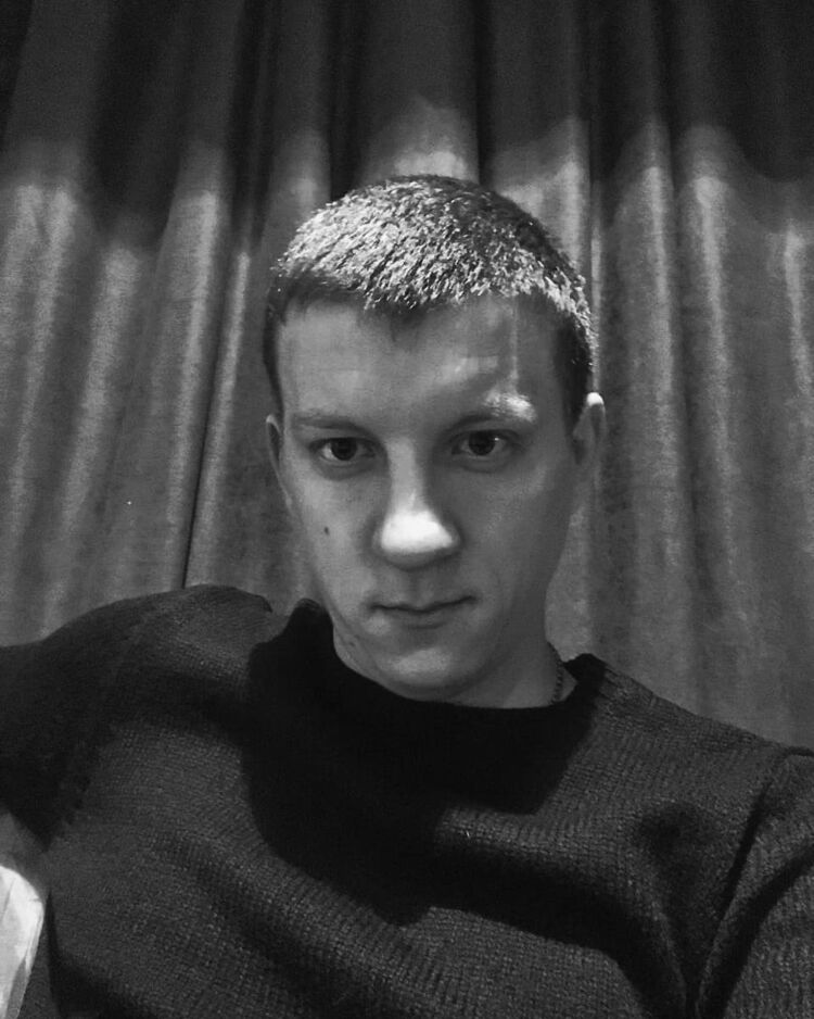  37948811  Vlad, 27 ,    