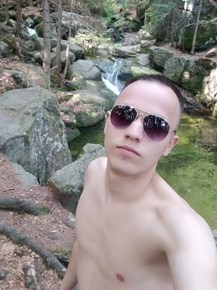  -,   Vitos, 33 ,   