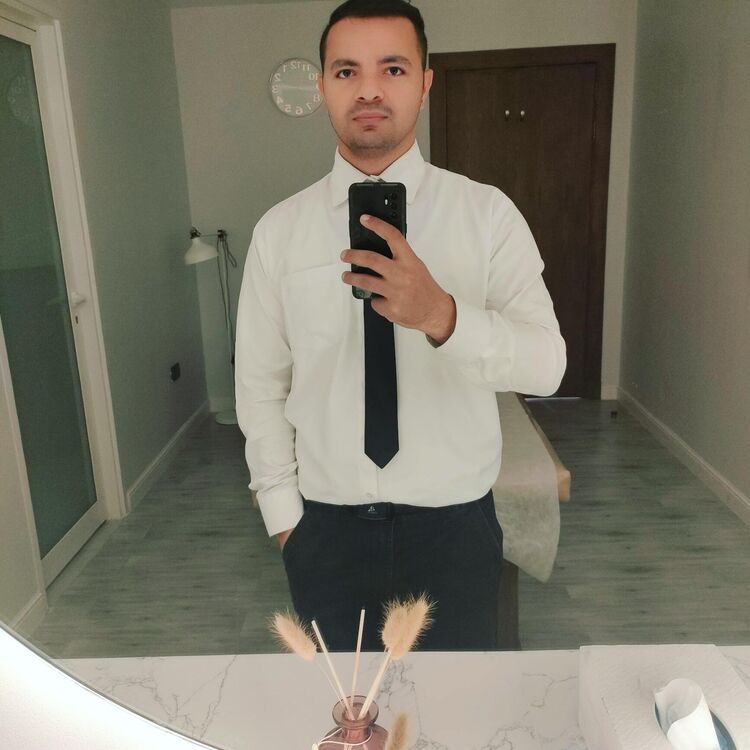  ,   Walid, 28 ,   ,   