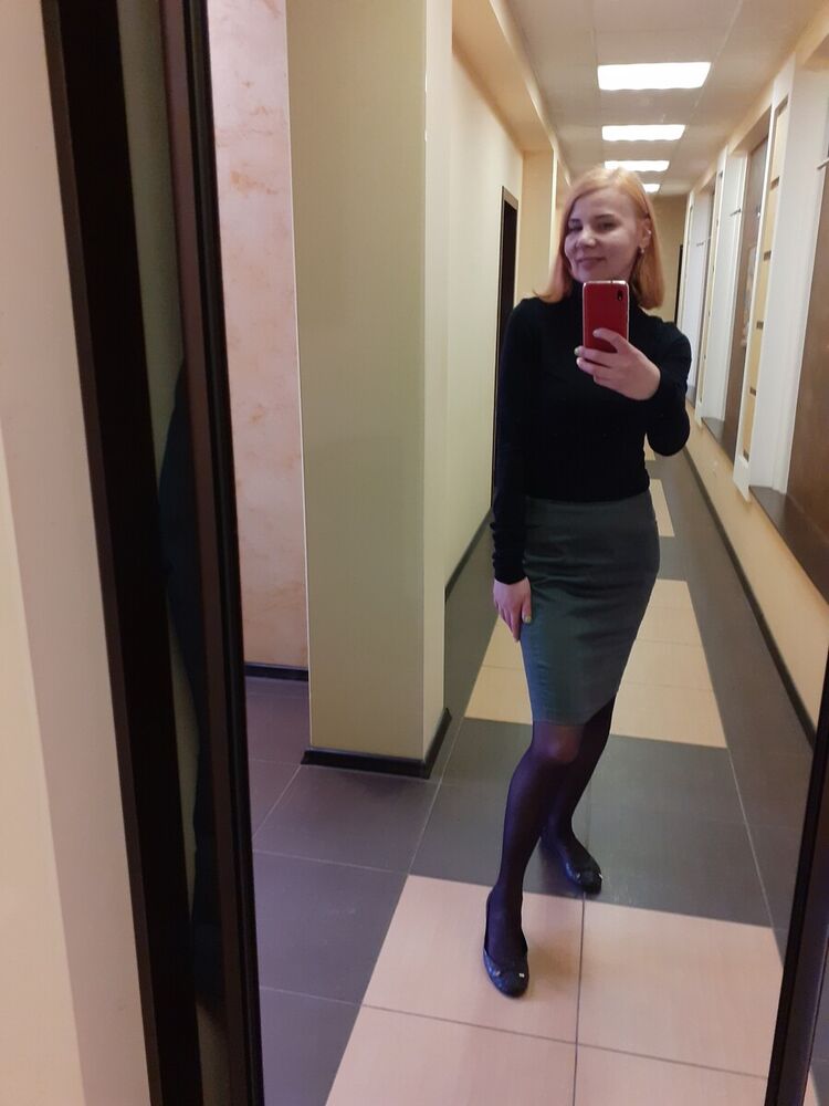  20297821  Yuliya, 43 ,     