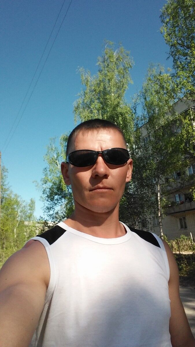  ,   Maksim, 43 ,   
