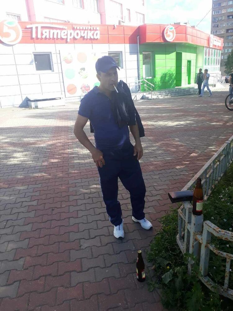  12464271  ARTUR, 43 ,    