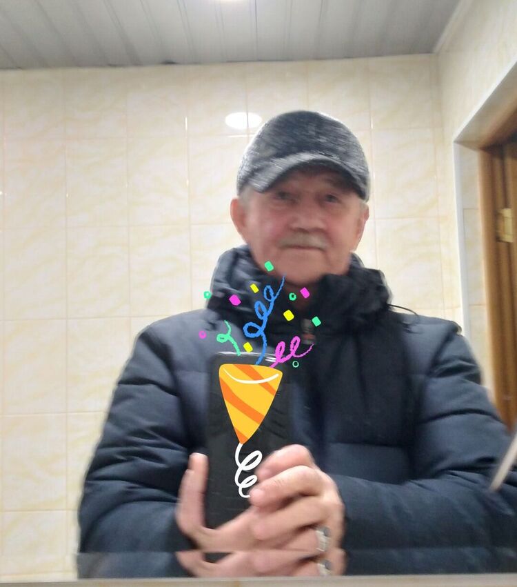  30928511  Sergey, 67 ,    