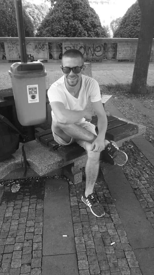  41613041  Ivan, 30 ,    Praha