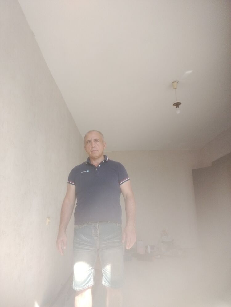  53354701  Andrey, 54 ,    
