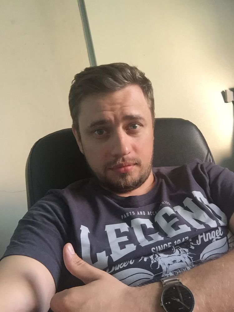  ,   Artem, 40 ,   ,   