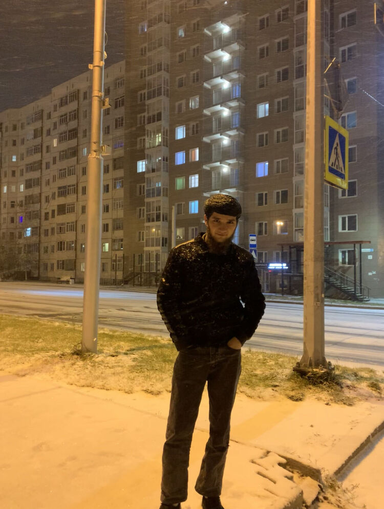  ,   Ali, 28 ,   ,   