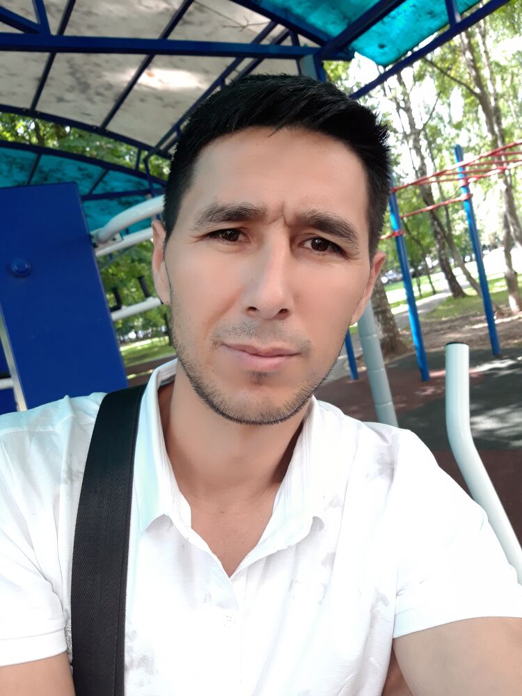  44058471  Nodirbek, 39 ,    