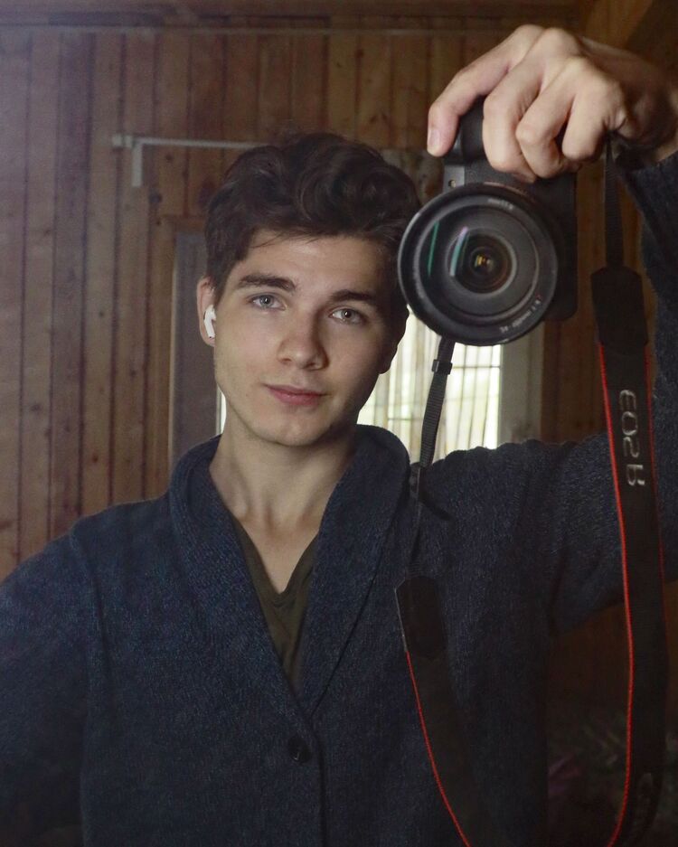  27094151  , 23 ,    -