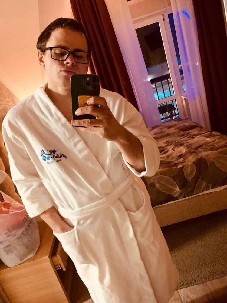  53968721  , 24 ,    --