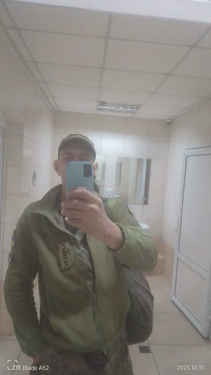  40224331  Slava_ZSYUK, 41 ,    