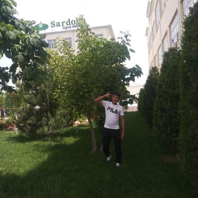  17352811  Bohodir, 39 ,    