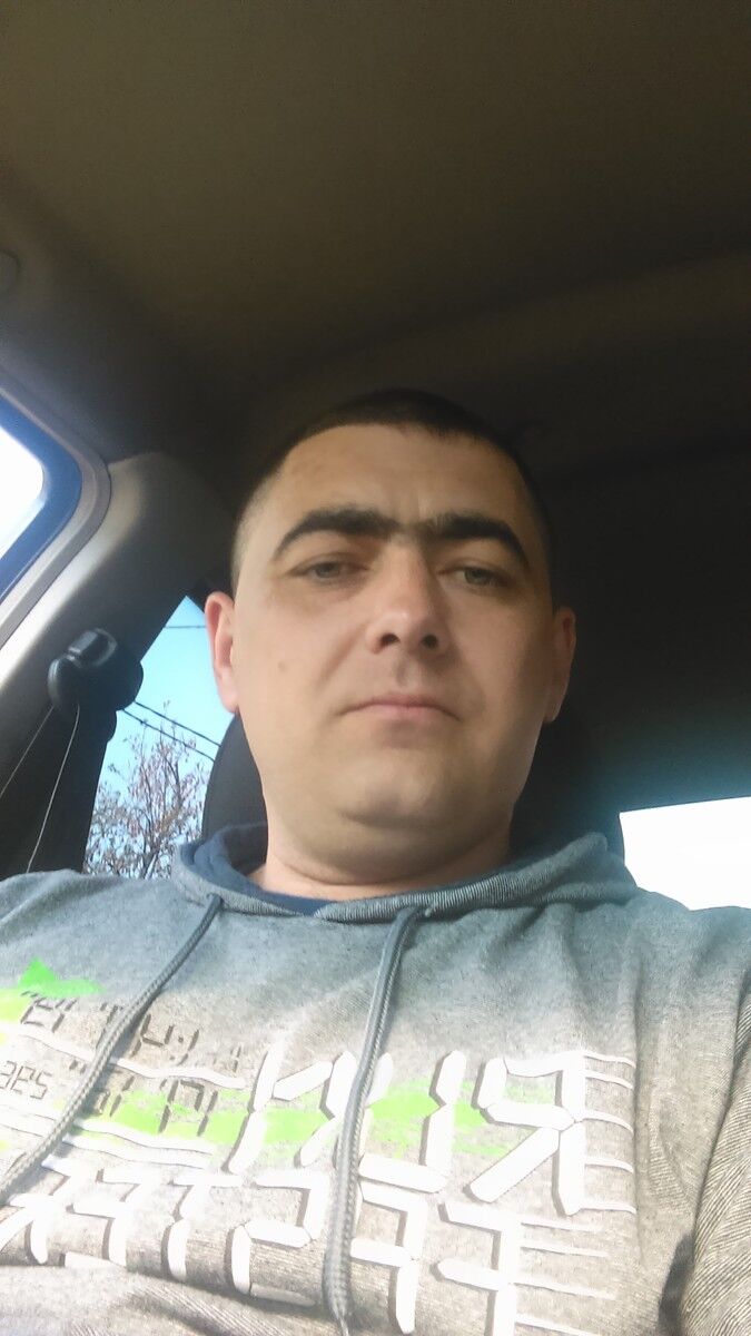  9504341  Sergiu, 38 ,    