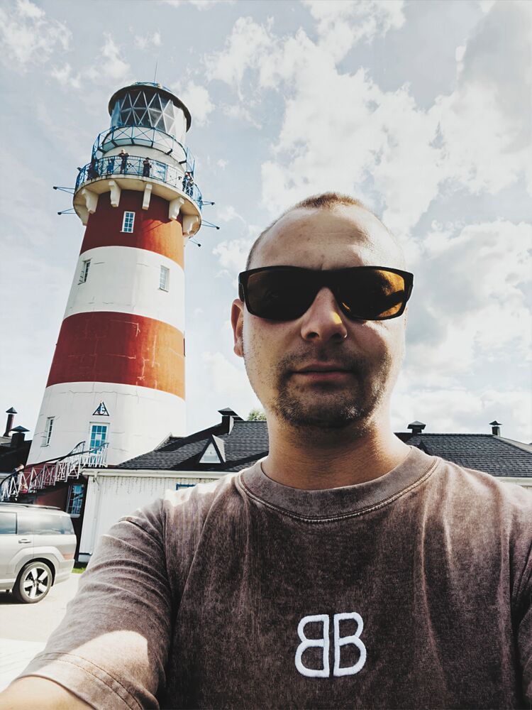  53755731  Anton, 33 ,    