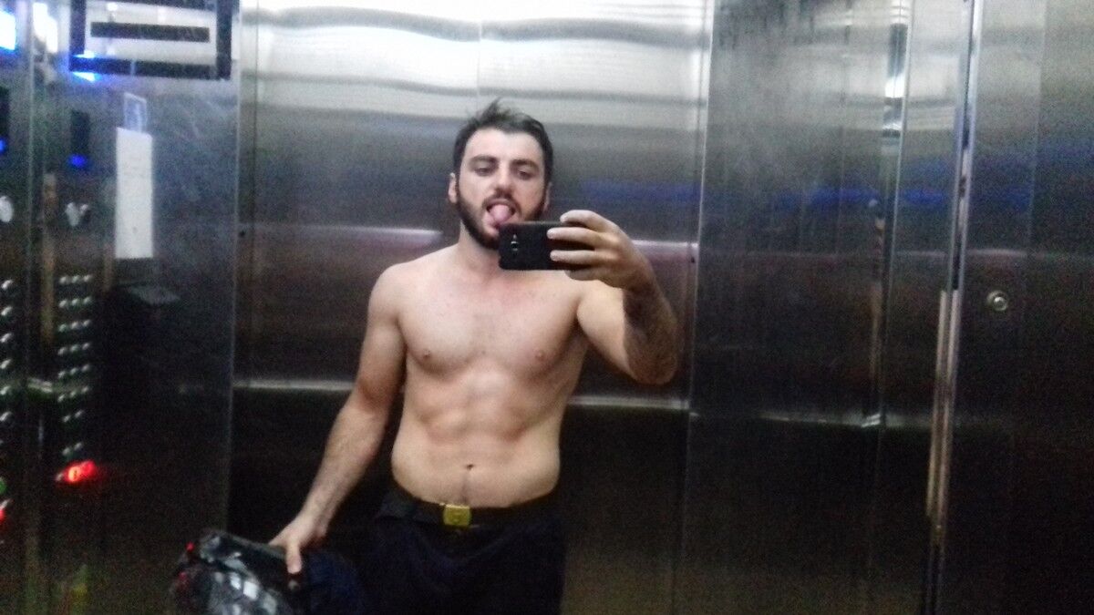  ,   Leo, 32 ,   ,   , c , 