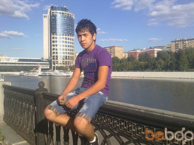  1106311  Azat, 32 ,    