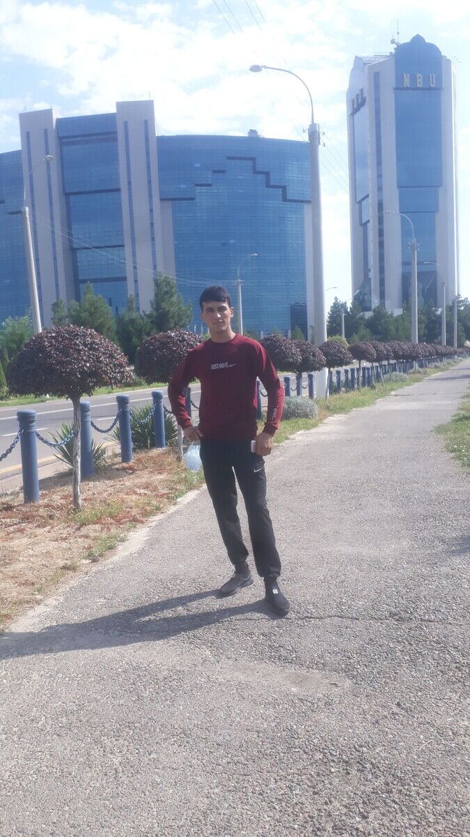  21568891  Temur, 29 ,    