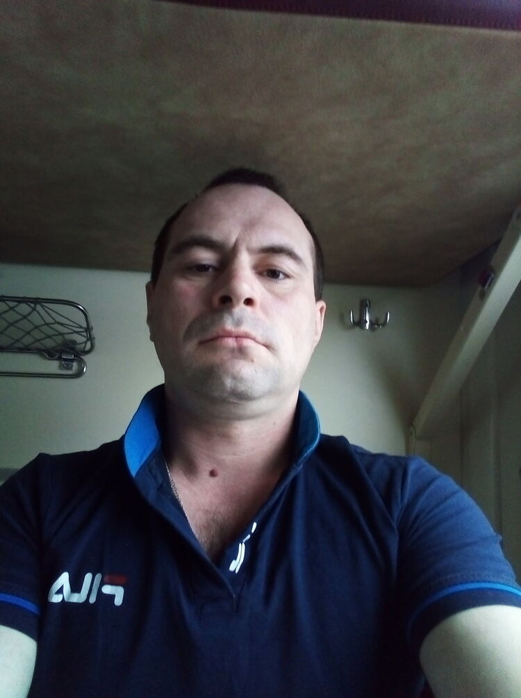  19406191  Denhik, 40 ,    