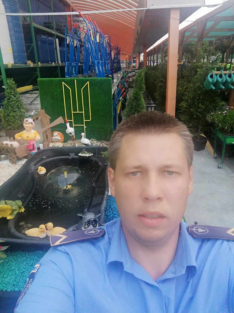 26761771  , 37 ,    