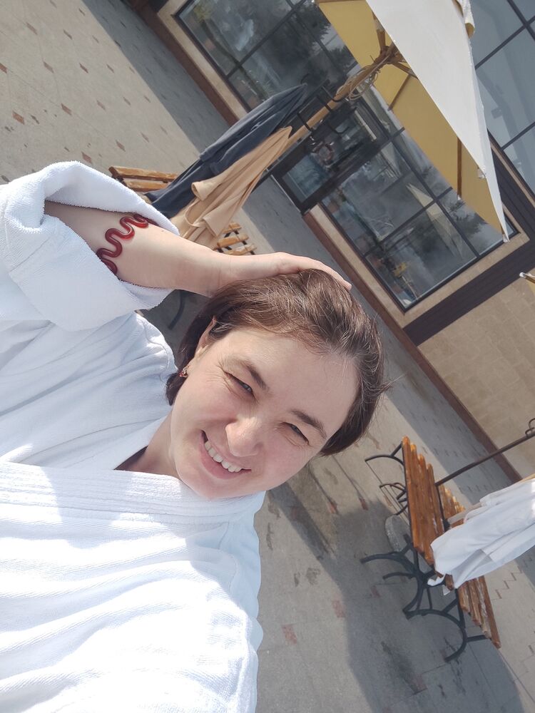  41036931  , 44 ,    