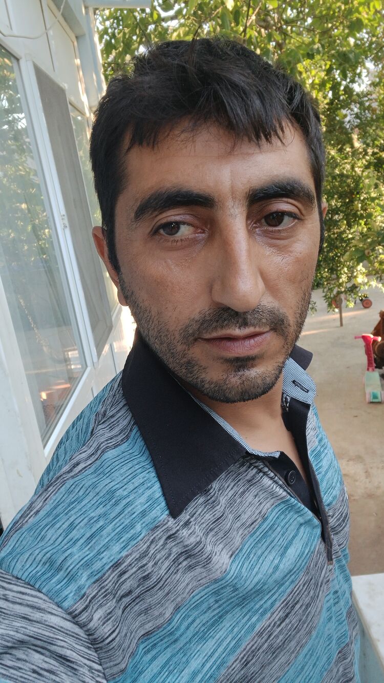  45493141  Halil, 36 ,    